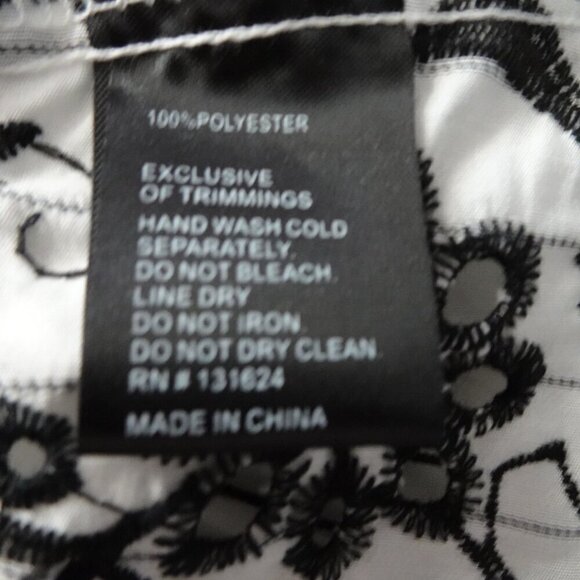 Calessa Tunic Top Women's Size 1X White Black Embroidery Loose Fit Bell Sleeve - Picture 8 of 8